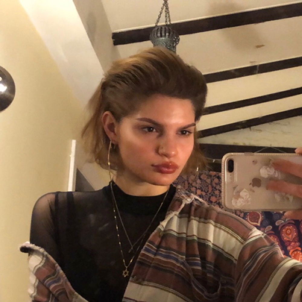 Meet your Posher, Alena